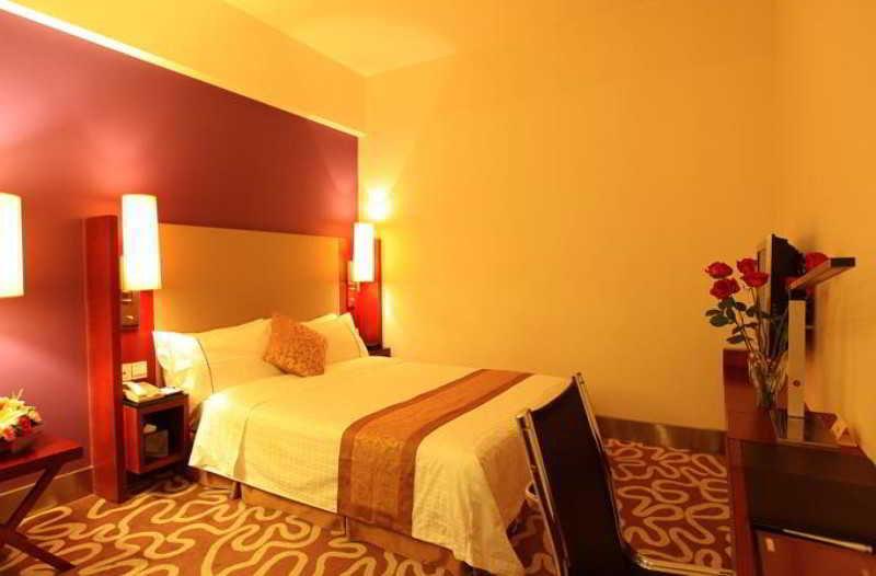 Shenzhen Caa Holy Sun Hotel, Luohu Railway Station Экстерьер фото
